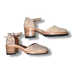 Portland Leather Goods Patina Mary Jane shoes. Size 7.5